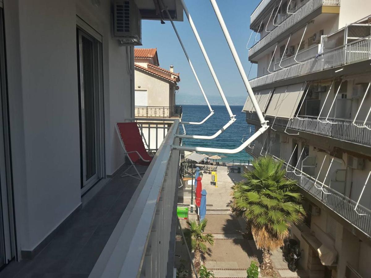 Seaview Apartment In Theheart Of Loutraki 외부 사진